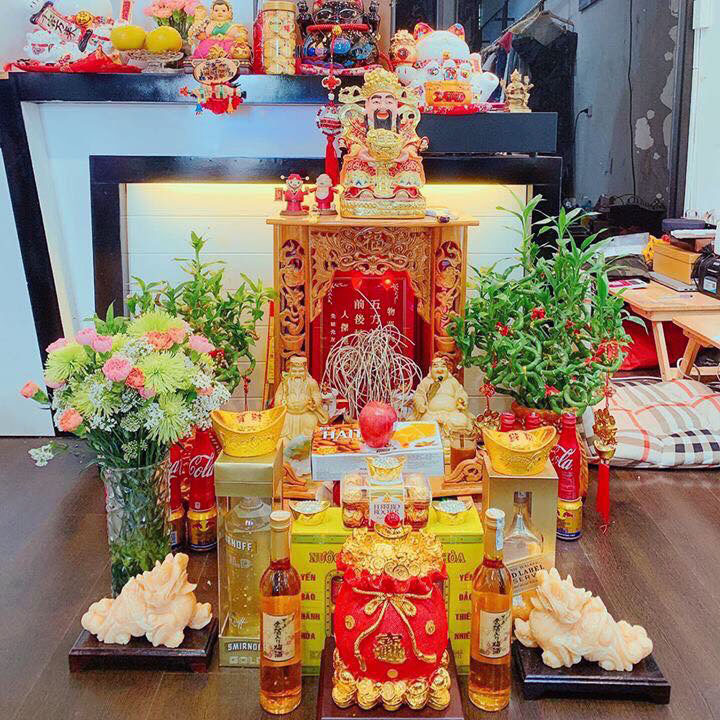 Tuổi Đinh Mão đặt bàn thờ thần tài hướng nào